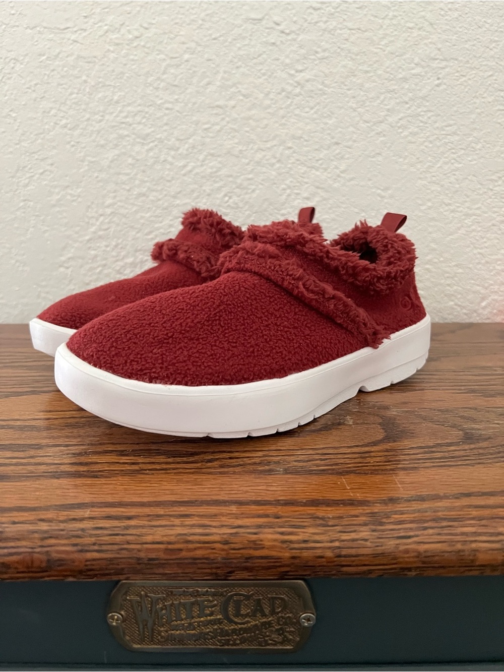 OOFOS Women's OOcoozie Low Recovery Shoes 6.5